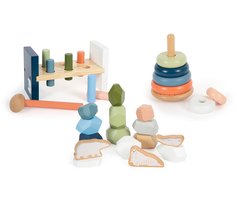 small foot Motorikspiele-Set »Arctic« mit Holzhammerbank, Ringstapelturm, Balanciersteinen und Tierfiguren.