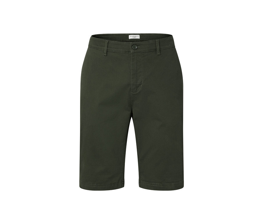 Khakifarbene Chino-Shorts.