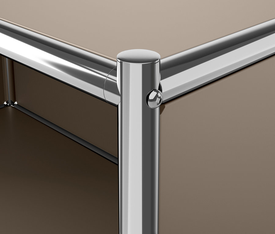 Detail einer Ecke der Kommode Metall »CN3« in Taupe.