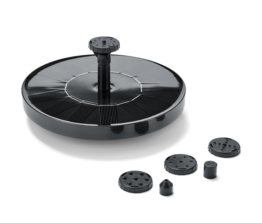 Ein schwarzer, schwimmender Solar-Springbrunnen mit Düsen.