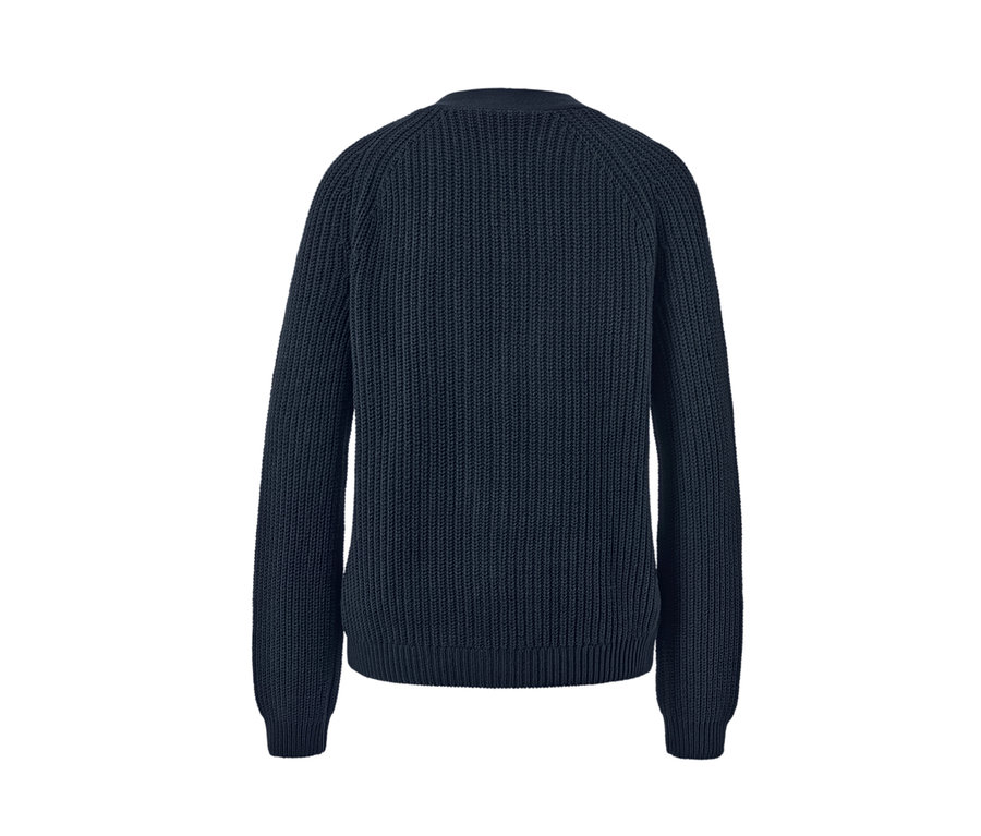 Marineblauer Grobstrick-Cardigan.