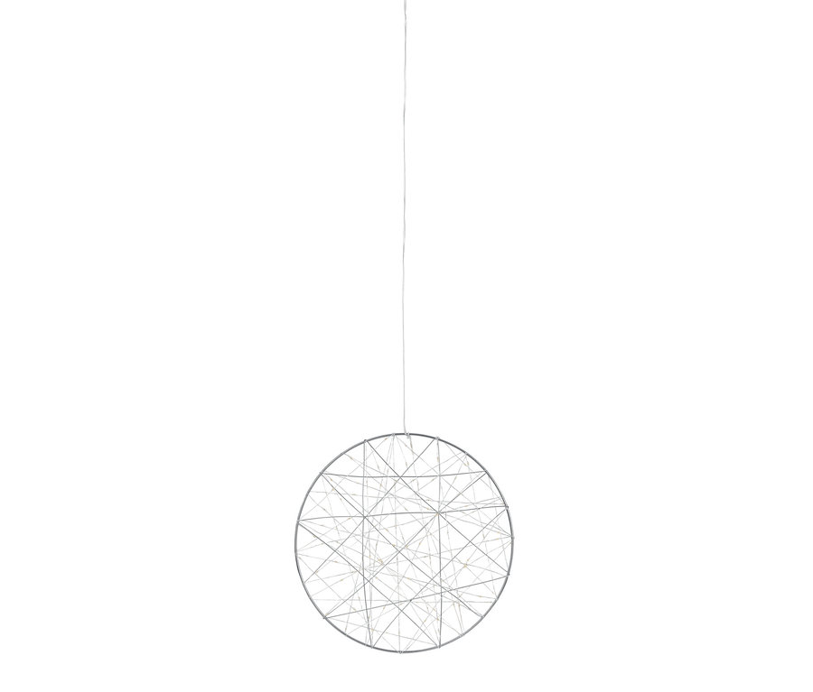 Ein großer LED-Kreis hängt an einem dünnen Draht.