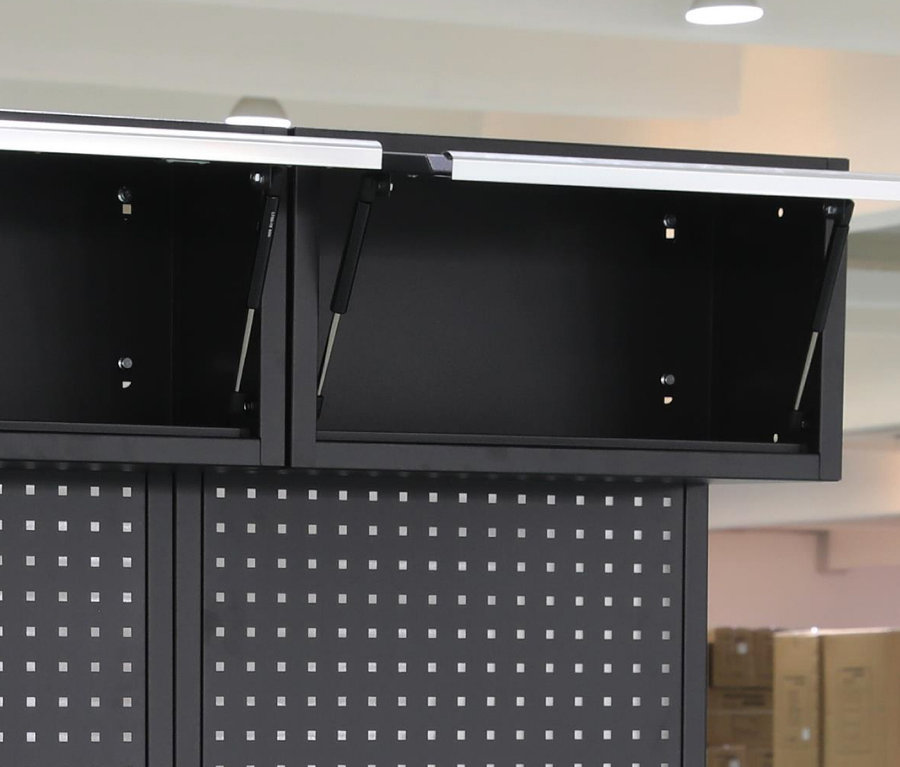 Ausschnitt eines FEISTOS Werkzeugschranks Apollo 5 mit geöffneten oberen Fächern.