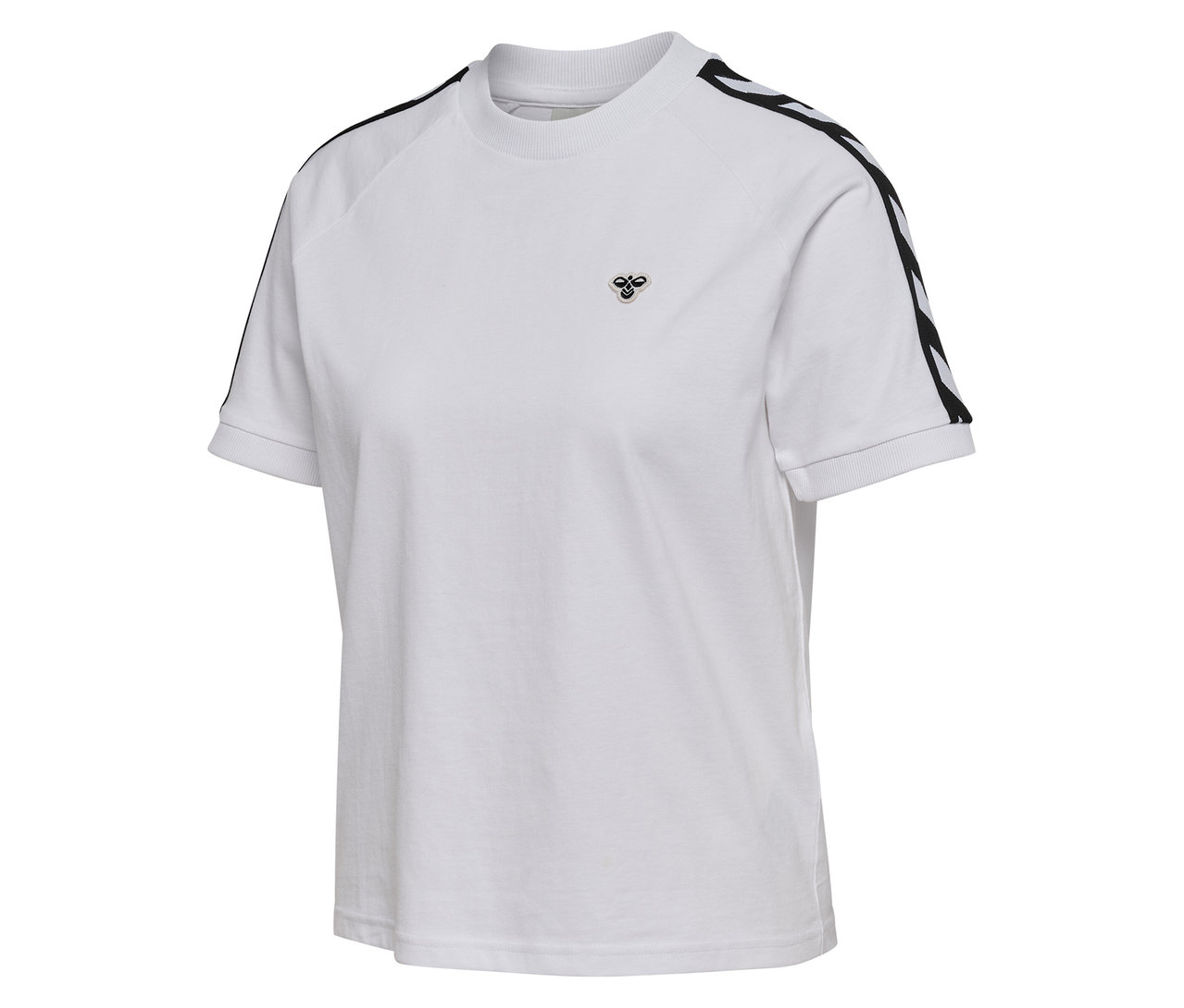 Weißes hummel® Damen-T-Shirt mit schwarzem Logo und schwarzen Chevron-Streifen an den Schultern.