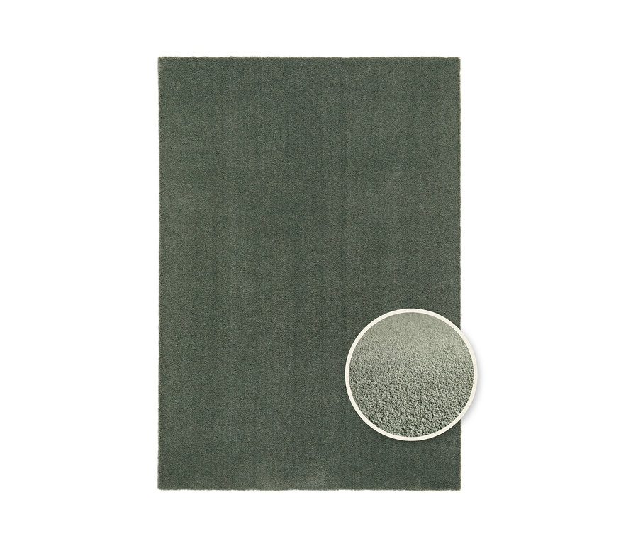 Ein grüner Teppich namens »Mellow«, ca. 60 x 115 cm.