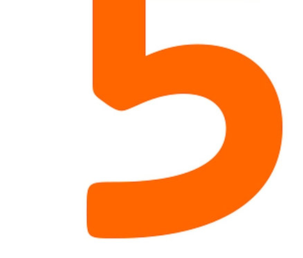 Orange-weisser Kreis mit fünf Sternen oben, der Zahl 5 und dem Wort 'Jahre' in der Mitte und einem blauen Rechteck mit dem Wort 'GARANTIE' unten.