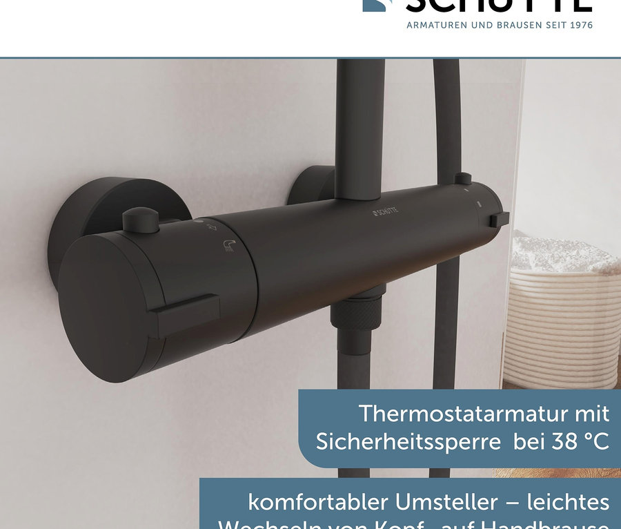 Schwarzes Überkopfbrause-Set »Madura Fresh« an der Wand montiert.