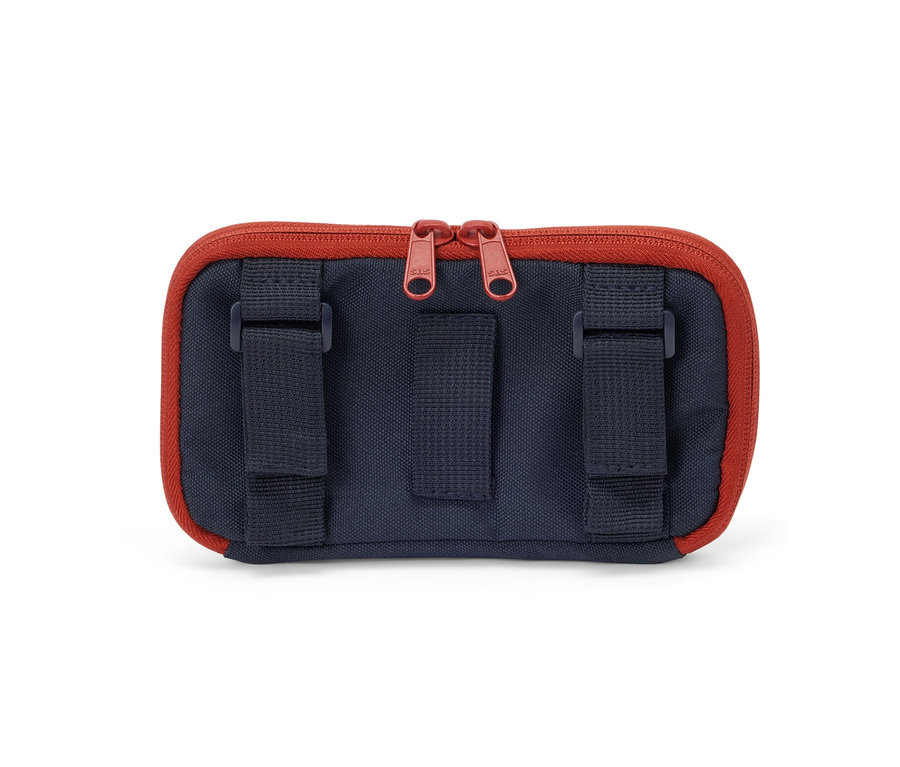 Detail einer Multifunktionstasche mit Sichtfenster.