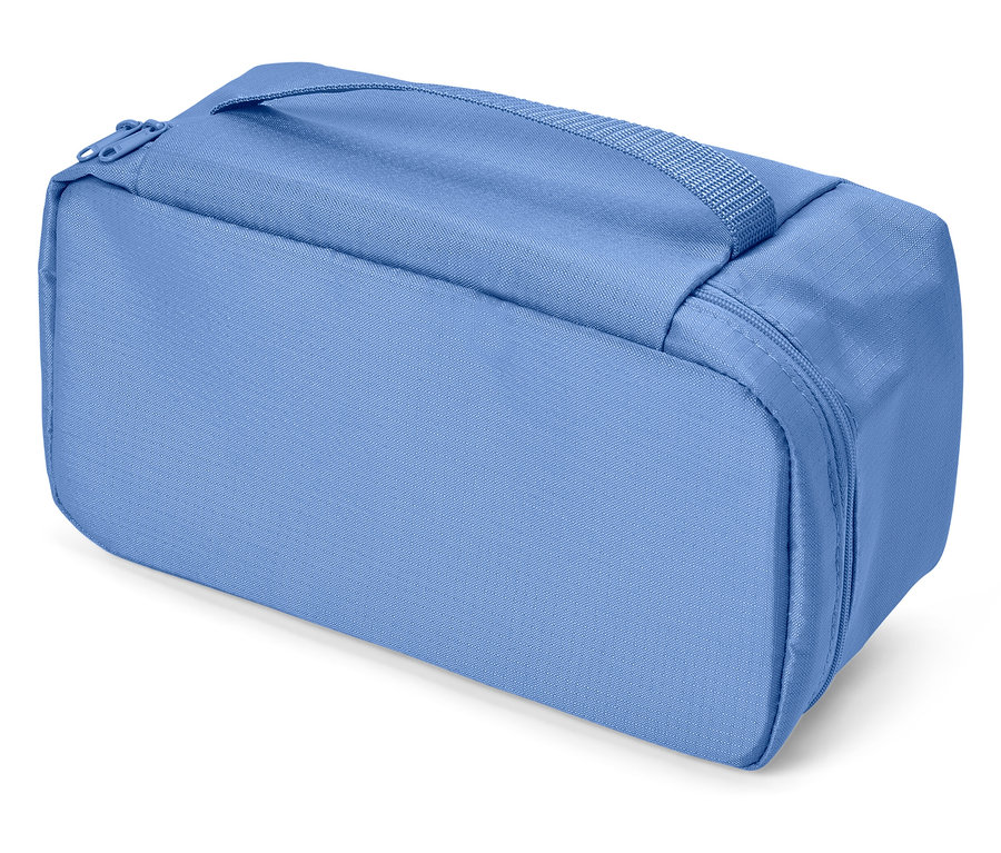 Hellblaue Kosmetiktasche mit Reißverschluss und Tragegriff auf weißem Hintergrund.