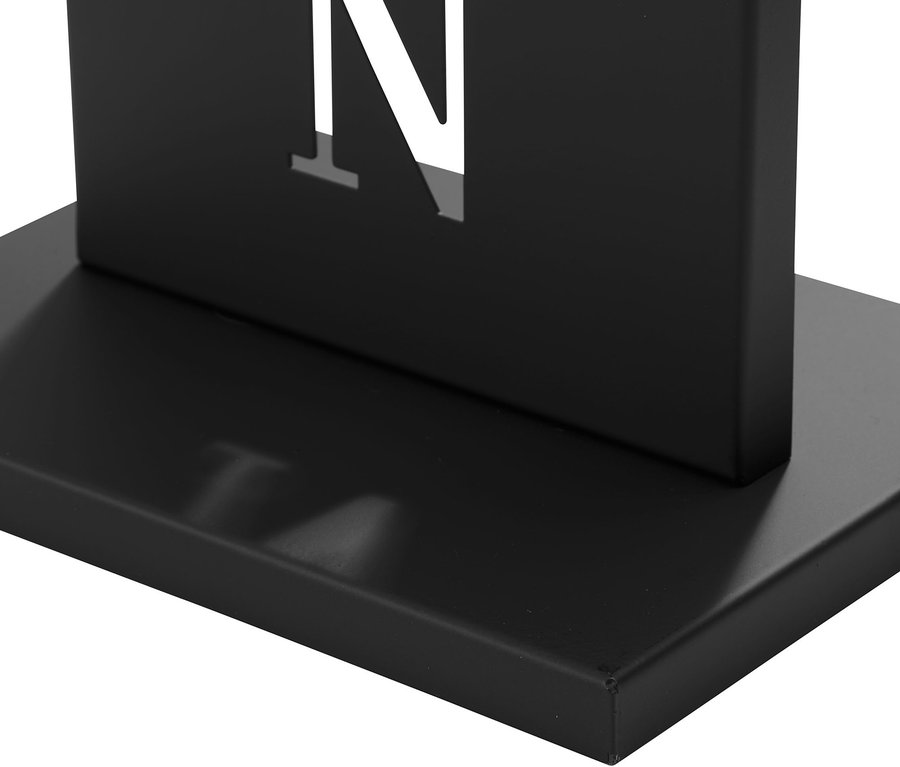 Detailansicht eines schwarzen »Willkommen« Standschilds.