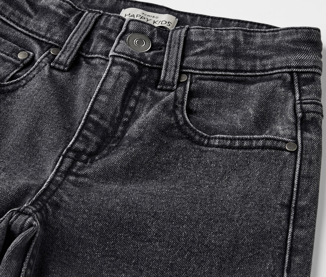 Detailaufnahme einer Kinder-Jeans – Fit »Mats«.