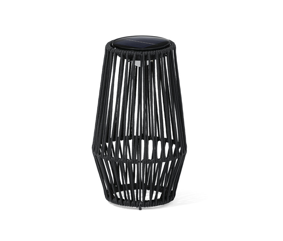Eine schwarze Solar-Laterne mit einem Solarpanel oben.