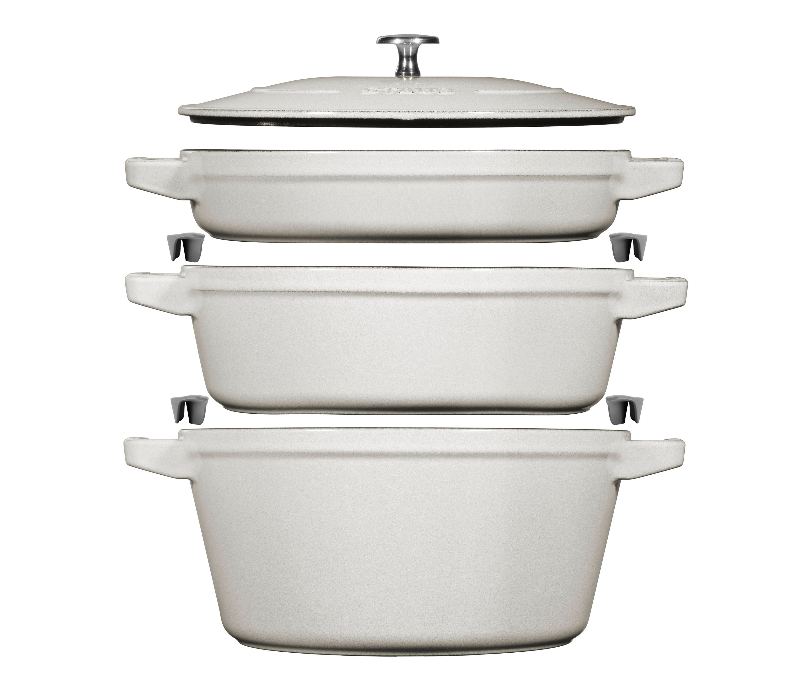 Ein weißes STAUB Kochtopf-Set »La Cocotte«, 3-teilig, ist gestapelt.