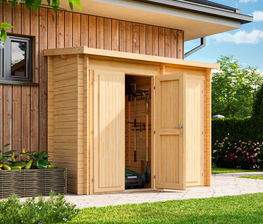 Geöffnetes Weka Premium-Gartenhaus mit 2 separaten Räumen, 28 mm, mit Gartengeräten im Inneren.