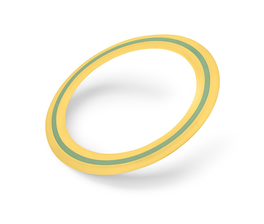 Gelbe Wurfscheibe mit grünem Streifen auf weißem Hintergrund.