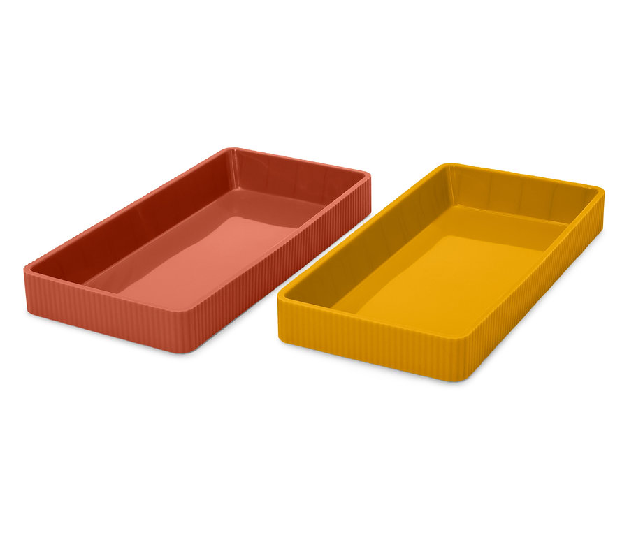 Zwei rechteckige Schalen, eine orange und eine gelbe, nebeneinander auf einem weißen Hintergrund.