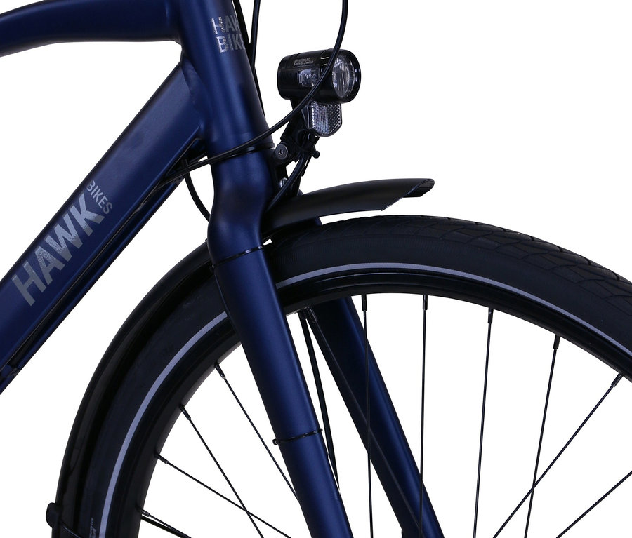 Detailansicht eines blauen HAWK Bikes Herren »Trekking Gent Super Deluxe Plus« Fahrrads mit 28 Zoll und 53-cm-Rahmen.
