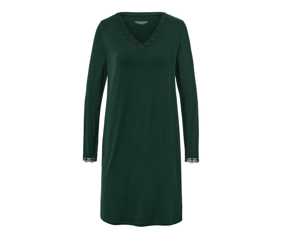Dunkelgrünes Nachthemd mit langen Ärmeln und Spitzenbesatz am Ausschnitt und an den Ärmelenden.