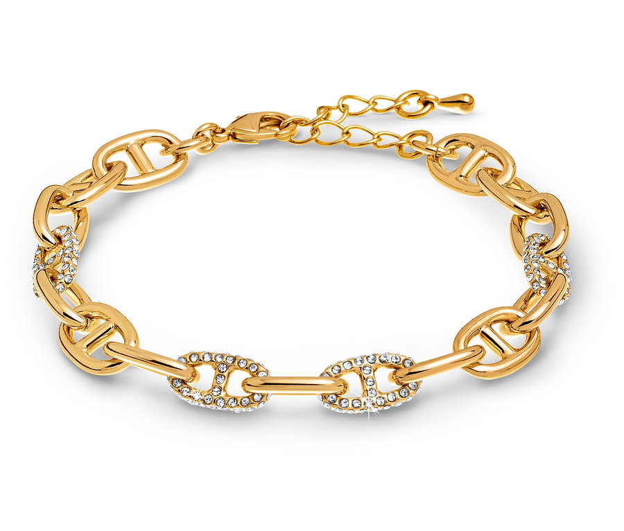 Detailansicht eines goldenen Armbands mit Ziersteinen auf weißem Hintergrund.