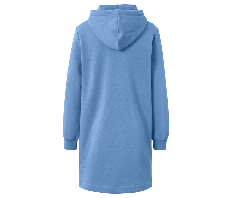 Rückansicht eines hellblauen Hoodie-Kleides mit Kapuze und langen Ärmeln.