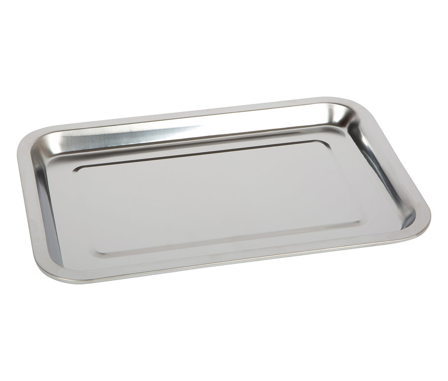 Rechteckiges, silberfarbenes Tablett aus Metall.