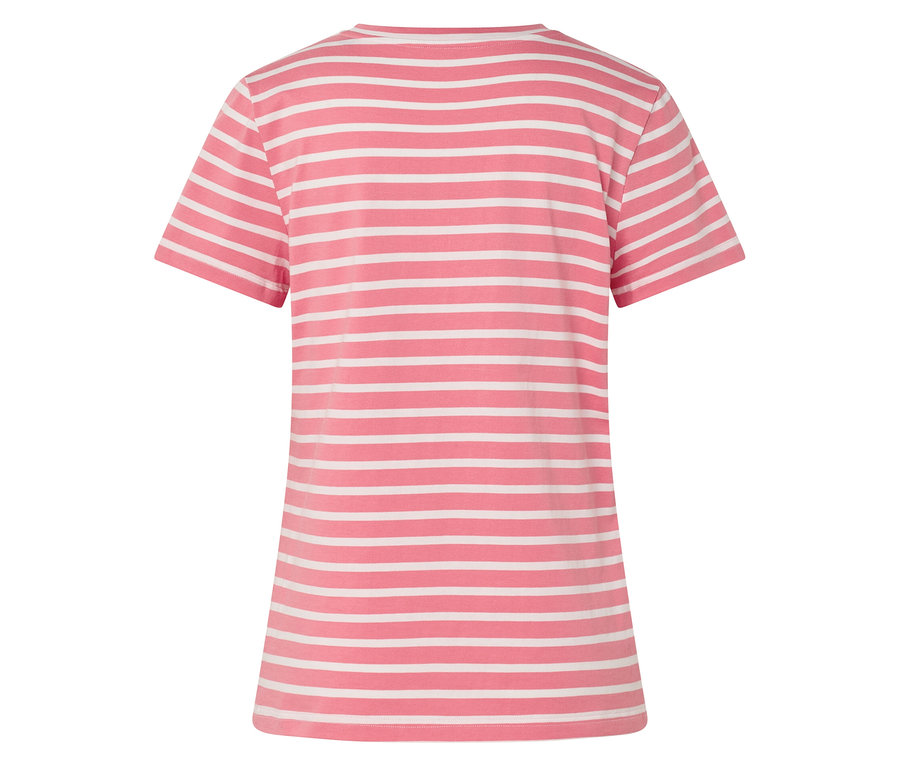 Nahaufnahme eines rosafarbenen T-Shirts mit weißen horizontalen Streifen.