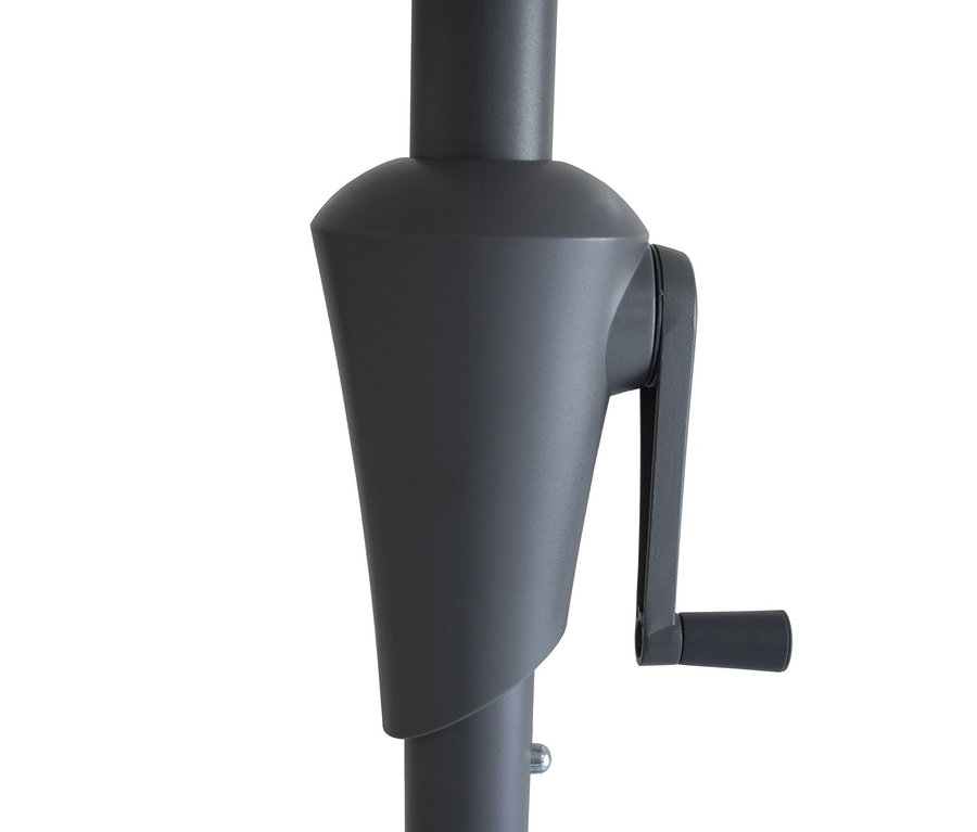 Detailaufnahme des Mechanismus eines grauen Sonnenschirms.