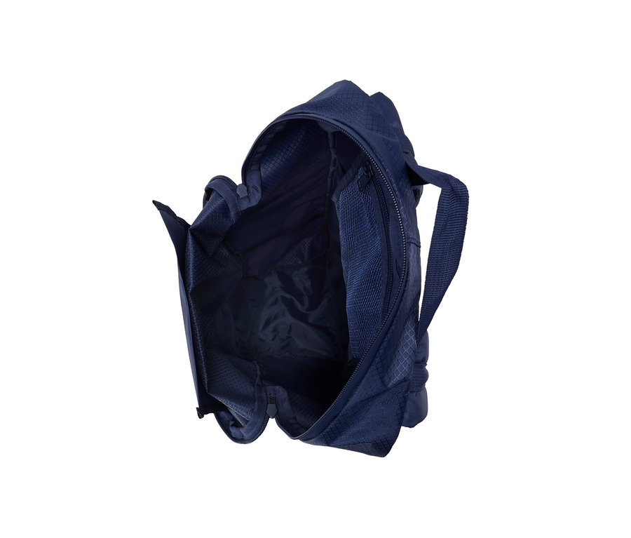 Offener blauer Outdoor-Rucksack.