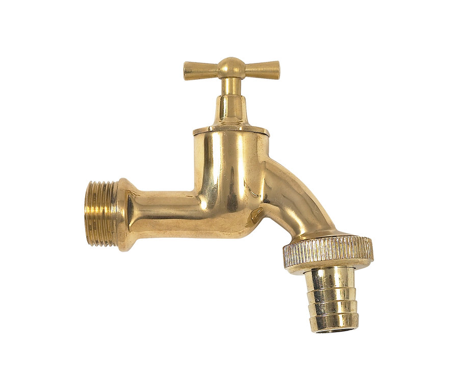 Nahaufnahme eines goldenen Gartenwasserhahns.