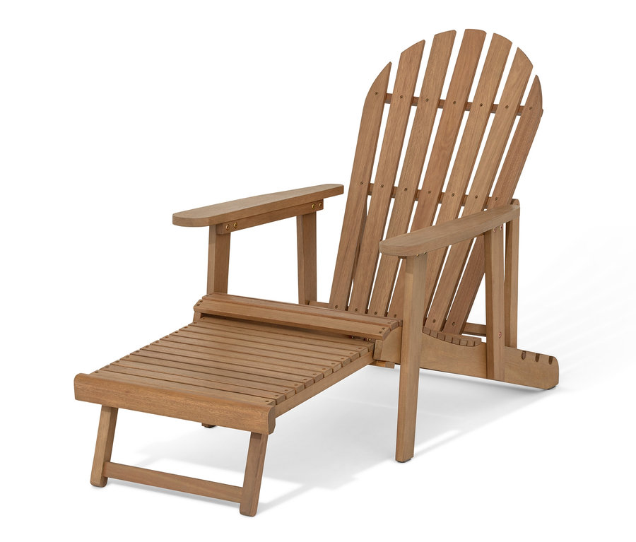 Ein einzelner Adirondack Relax-Sessel mit ausziehbarer Fußlehne.
