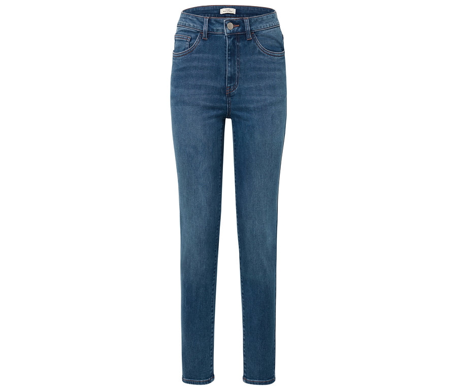 Blaue High-Waist-Jeans.