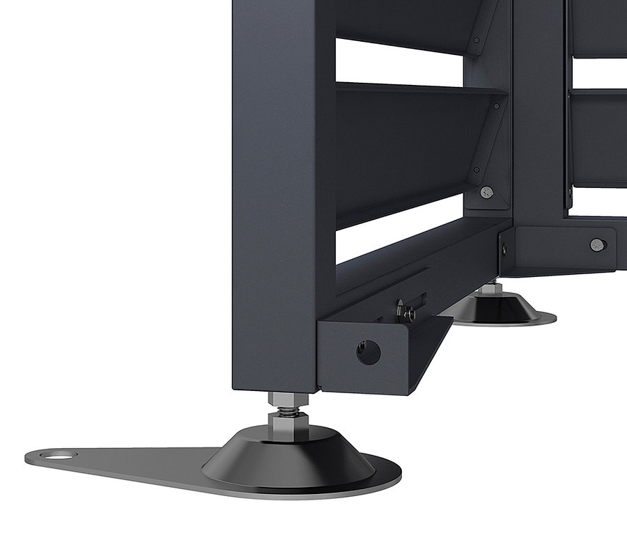 Detailansicht eines grauen Möbelstücks mit verstellbaren Füßen.