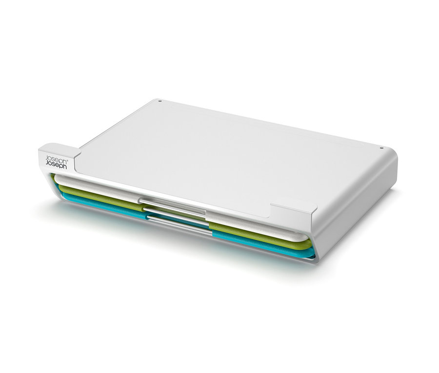 Ein weißes Joseph Joseph Schneidebrett-Set »Folio Slim«.