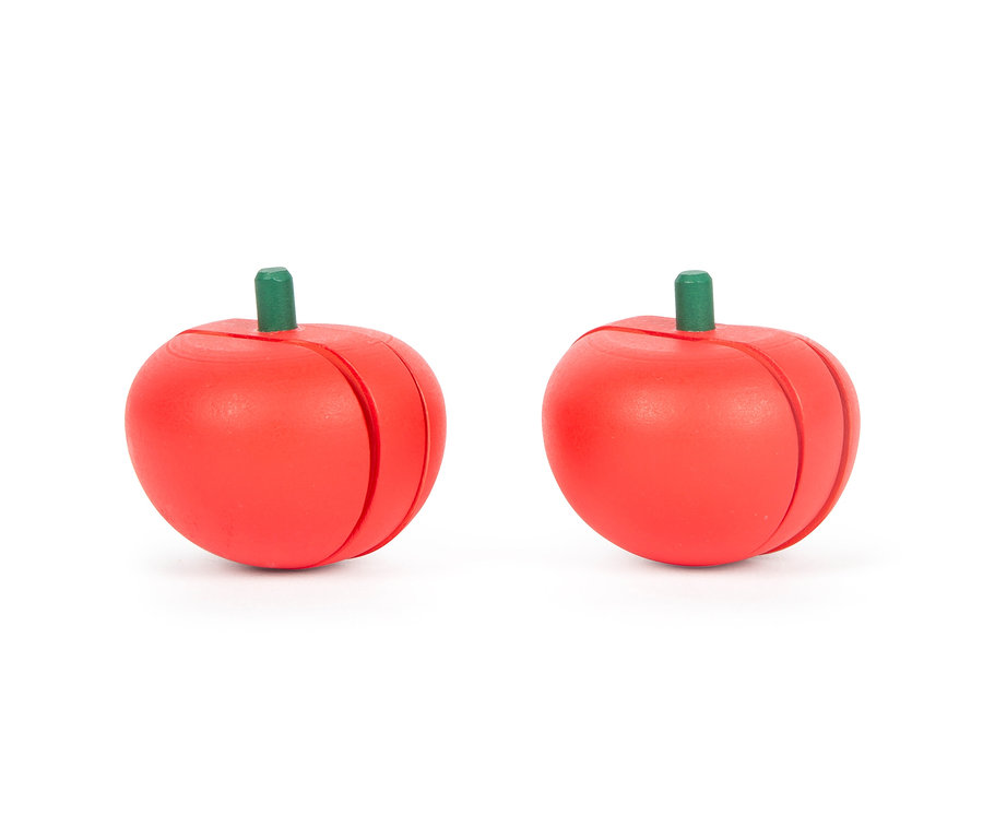 Zwei rote Tomaten aus dem small foot Schneide-Set Salat »fresh« auf weißem Hintergrund.