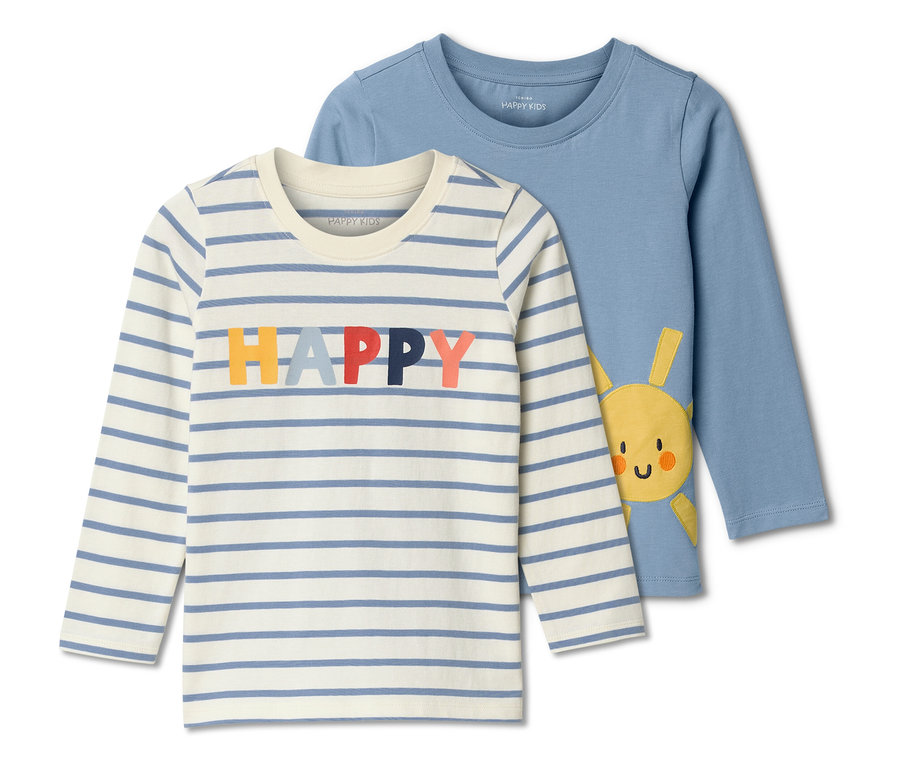 Zwei langärmlige Kinder-T-Shirts liegen übereinander. Das eine ist gestreift mit dem Wort "HAPPY" und das andere ist blau mit einer Sonne.