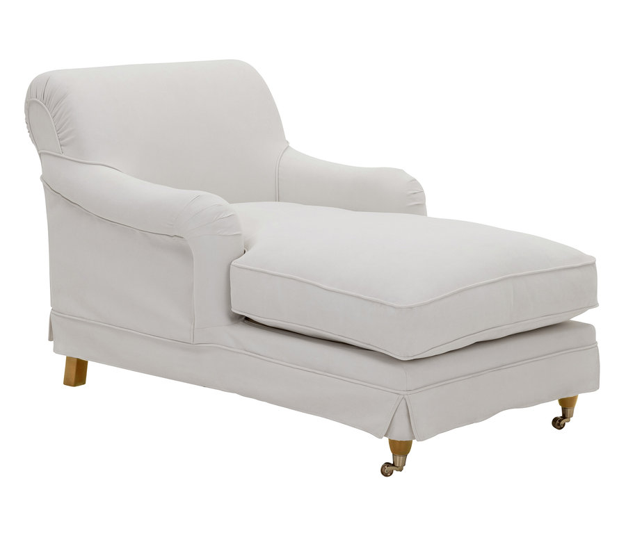Ein cremefarbener Max Winzer®-Longchair »Rosalie« vor einem weißen Hintergrund.
