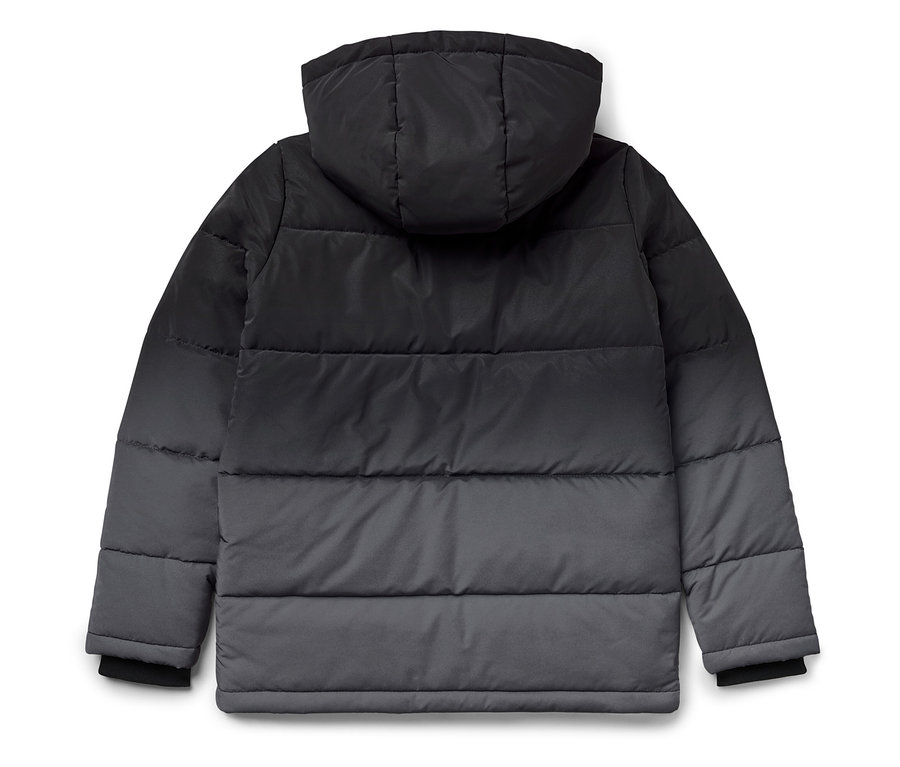 Rückansicht einer schwarzen Daunenjacke mit Kapuze.