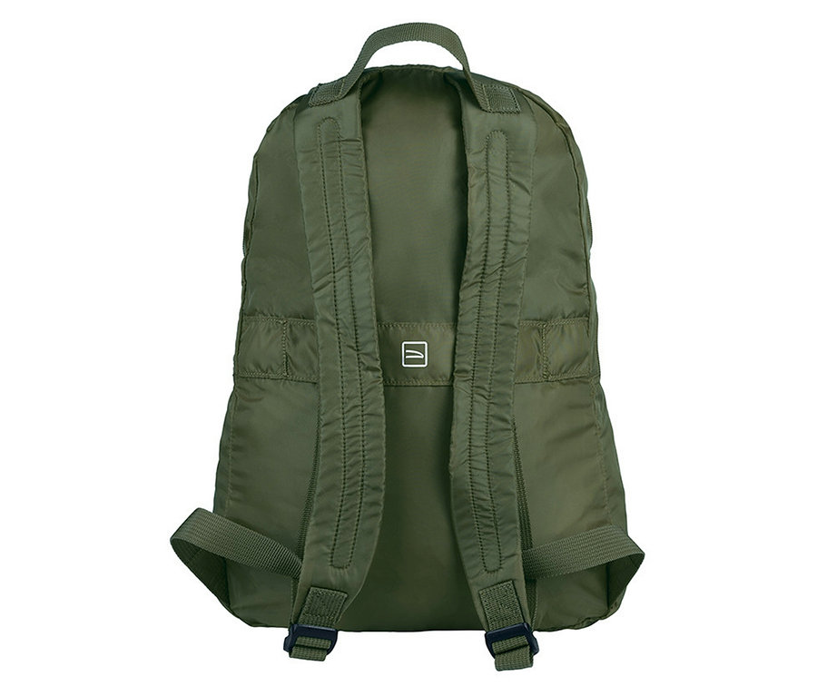 Rückansicht des grünen Tucano Rucksacks »Compatto Eco« mit Trägern und Trageschlaufe.