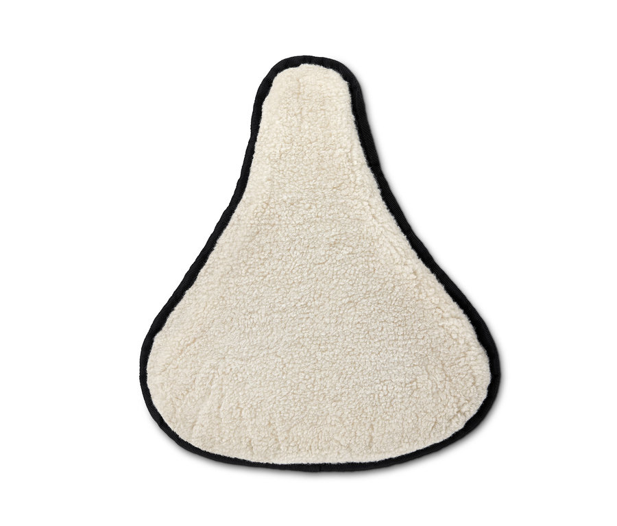 Ein weißer 2-in-1-Sattelbezug mit schwarzem Rand.