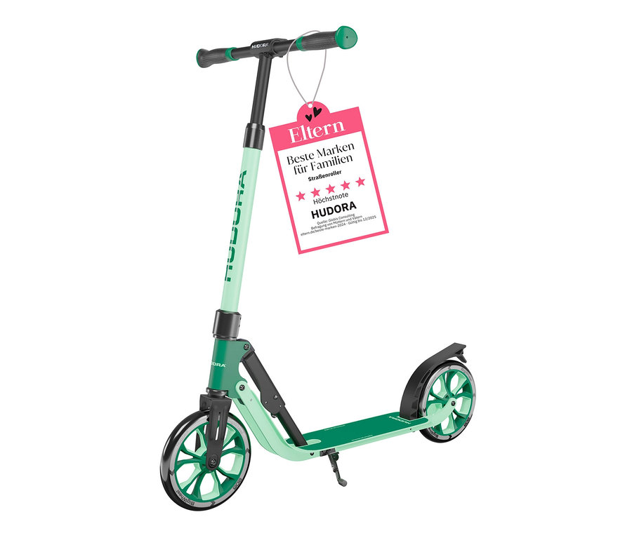 Ein grüner HUDORA BigWheel 205 Scooter mit schwarzen Details und einem weißen Etikett.
