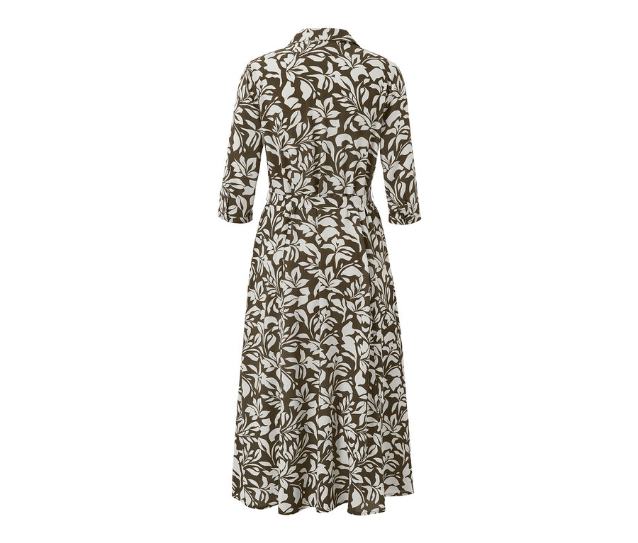 Rückansicht eines bedruckten Hemdblusenkleids.