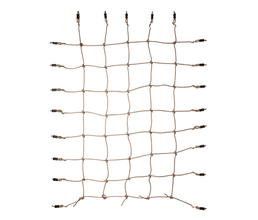 Ein braunes small foot Kletternetz mit Achterhaken.