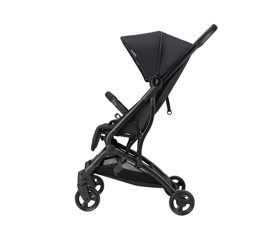 Detailaufnahme eines schwarzen Osann Sportwagen »Vegas«.