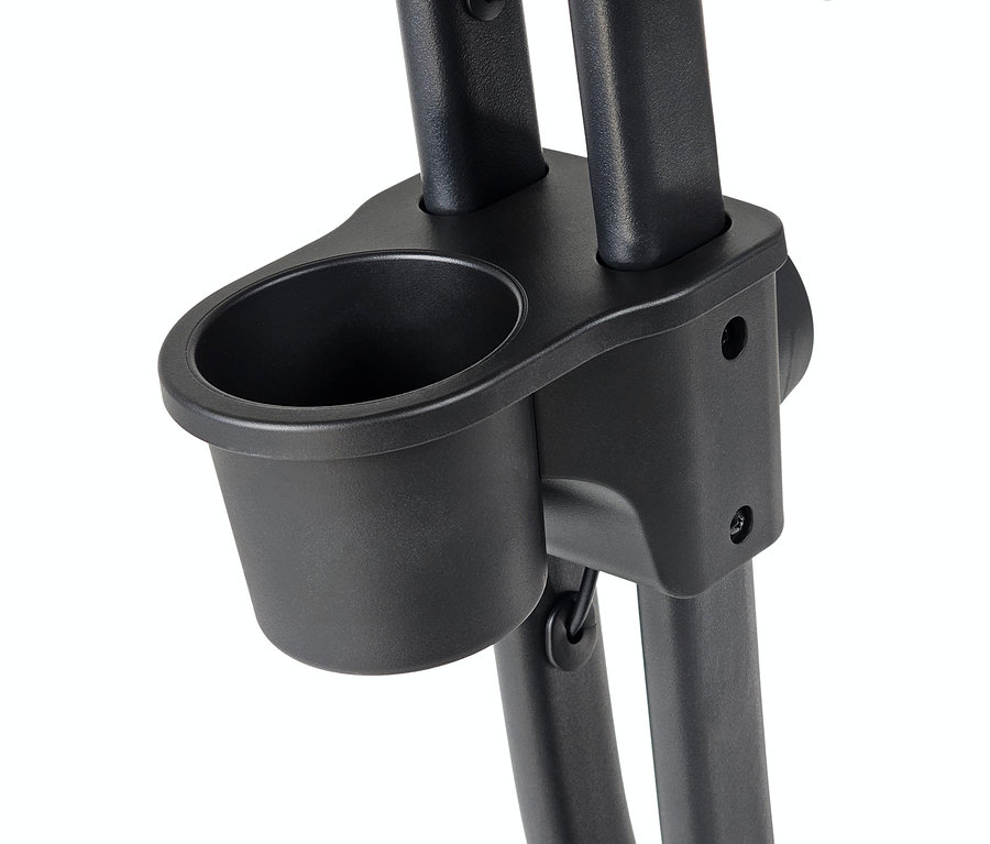 Detailansicht eines schwarzen Getränkehalters, der an einer Struktur befestigt ist.