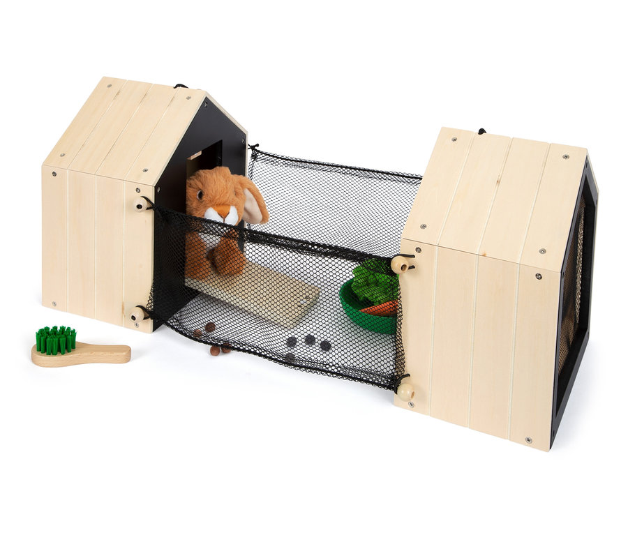 small foot Hasenstall mit Plüschhase, Bürste und Gemüse.