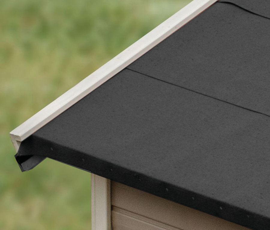 Detailansicht des Daches vom Karibu Würfelsaunahaus 1, asymmetrisch.