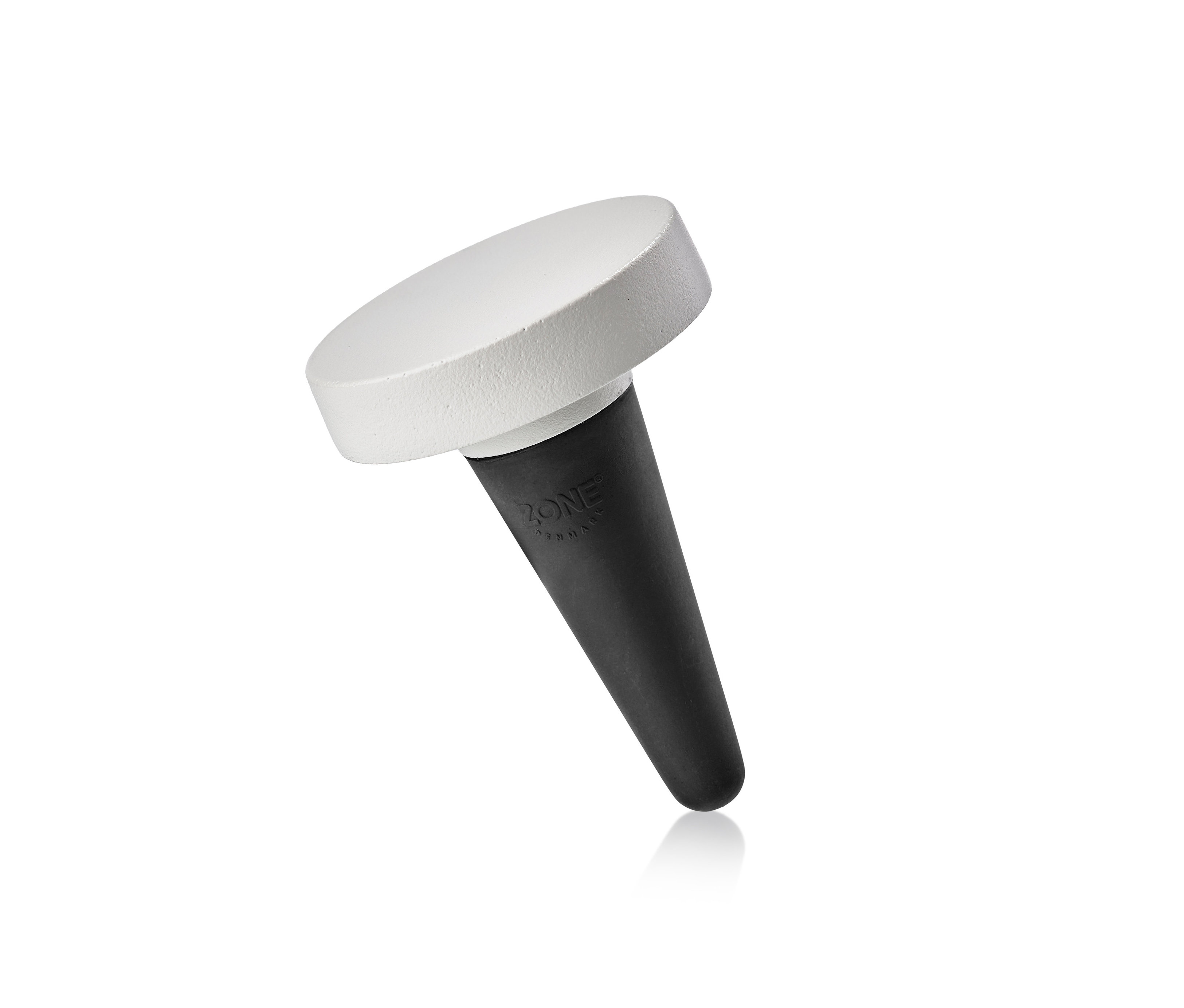 Detailansicht des hellgrauen ZONE DENMARK Weinverschlusses »Rocks«.