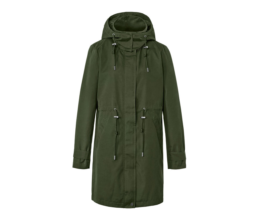 Grüne Parka mit Kapuze.