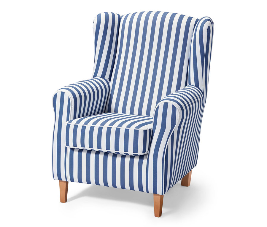 Ohrensessel mit blau-weißem Streifenmuster und Holzfüßen.