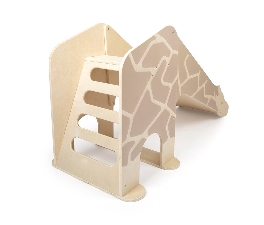 small foot Indoor Rutsche Giraffe »Wildlife« aus hellem Holz mit Giraffenmuster.